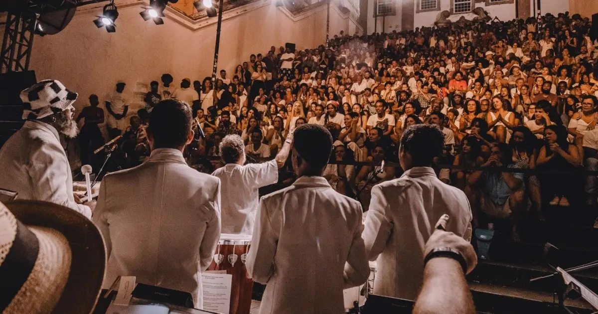 Orkestra Rumpilezz agita a Escadaria do Passo com show especial