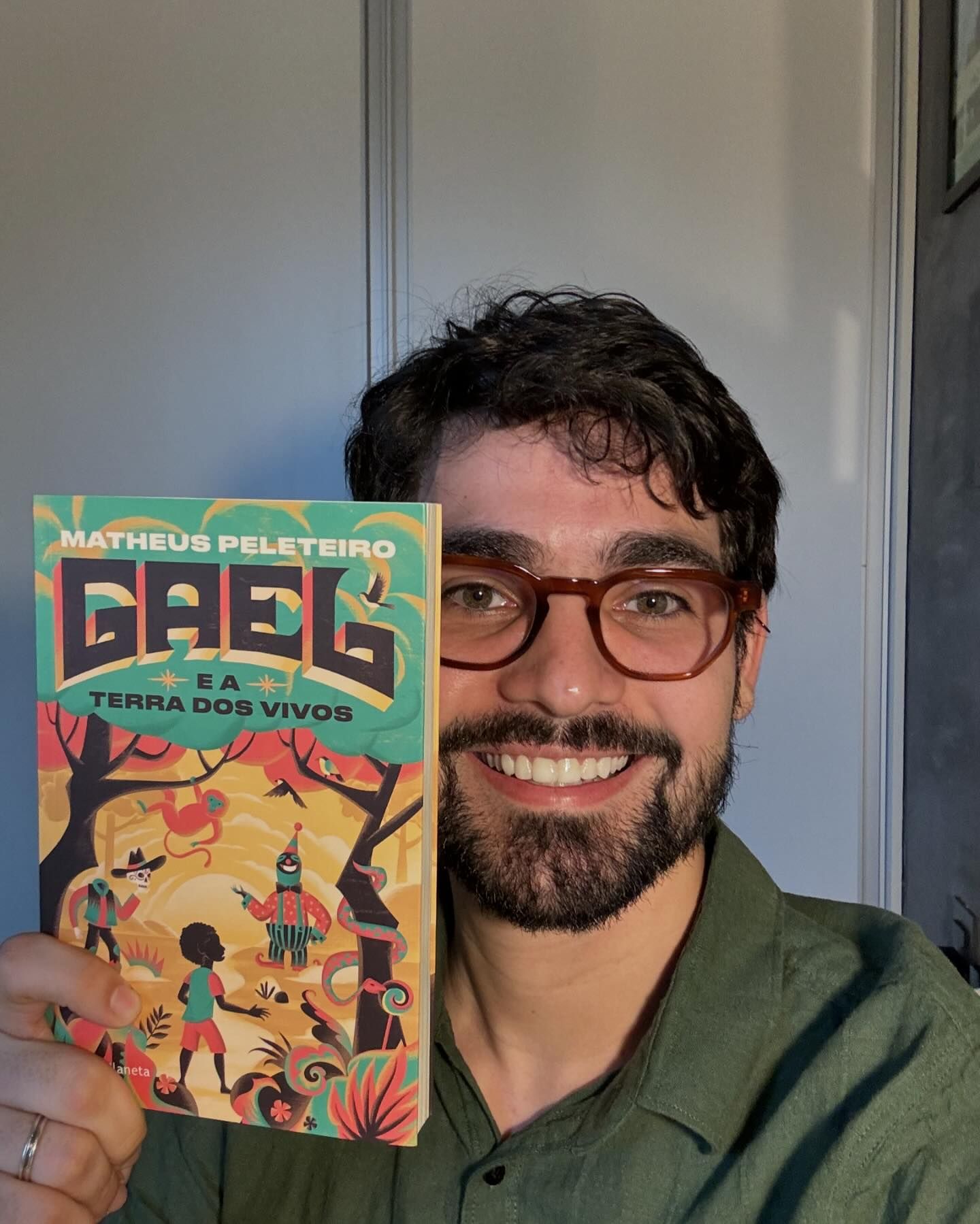 Escritor Matheus Peleteiro lança novo livro “Gael e a terra dos vivos” em Salvador