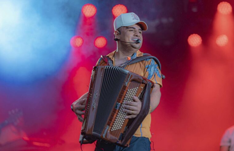 Tarcísio do Acordeon e Felipe Amorim agitam Salvador em agosto com “No Rolê com Tarcísio”!