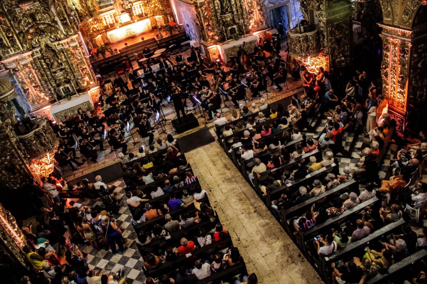 OSBA leva a magia da música clássica para a “igreja de ouro” de Salvador!