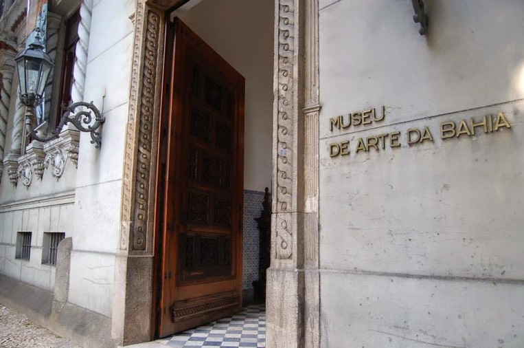 Moda e ancestralidade se encontram no Museu de Arte da Bahia