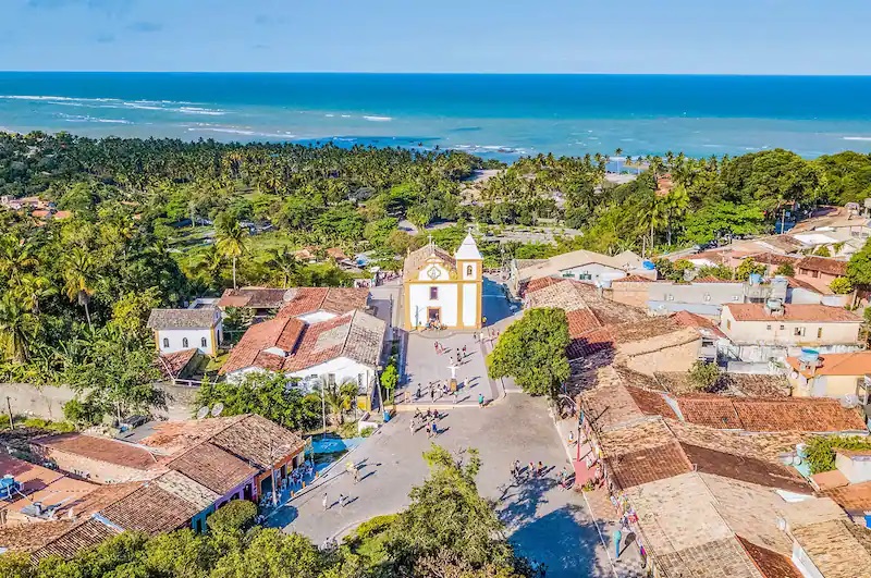 Bahia em Destaque: Arraial d’Ajuda e Salvador Entre os Destinos Mais Desejados do Verão