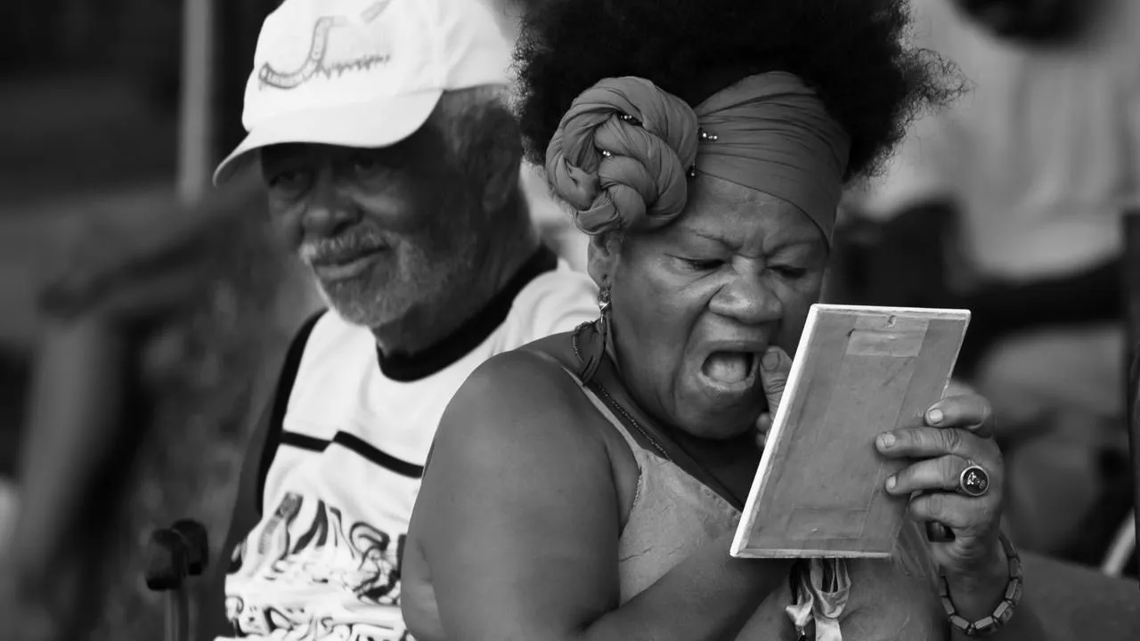 Salvador em foco: Exposição “Os Baianos” celebra a alma da cidade no Shopping da Bahia