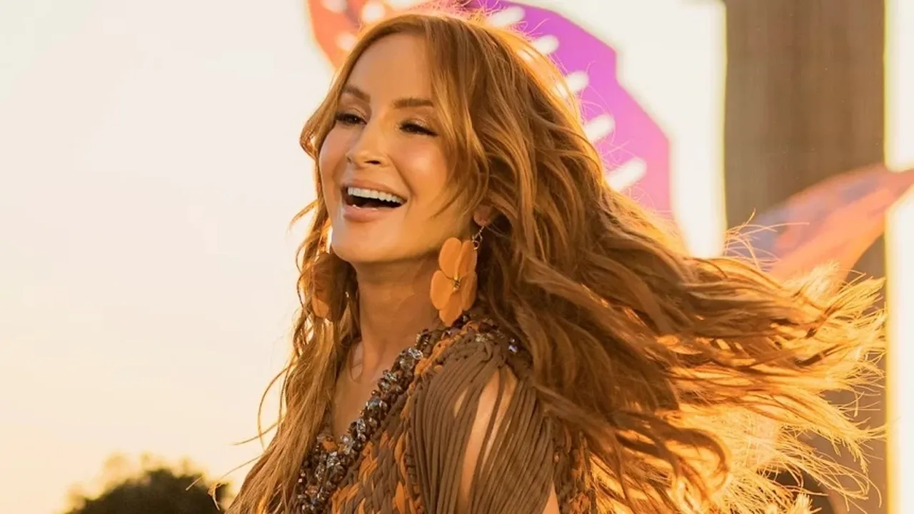 Claudia Leitte esquenta o verão com o “Soul de Rua” no Candyall Ghetto Square!